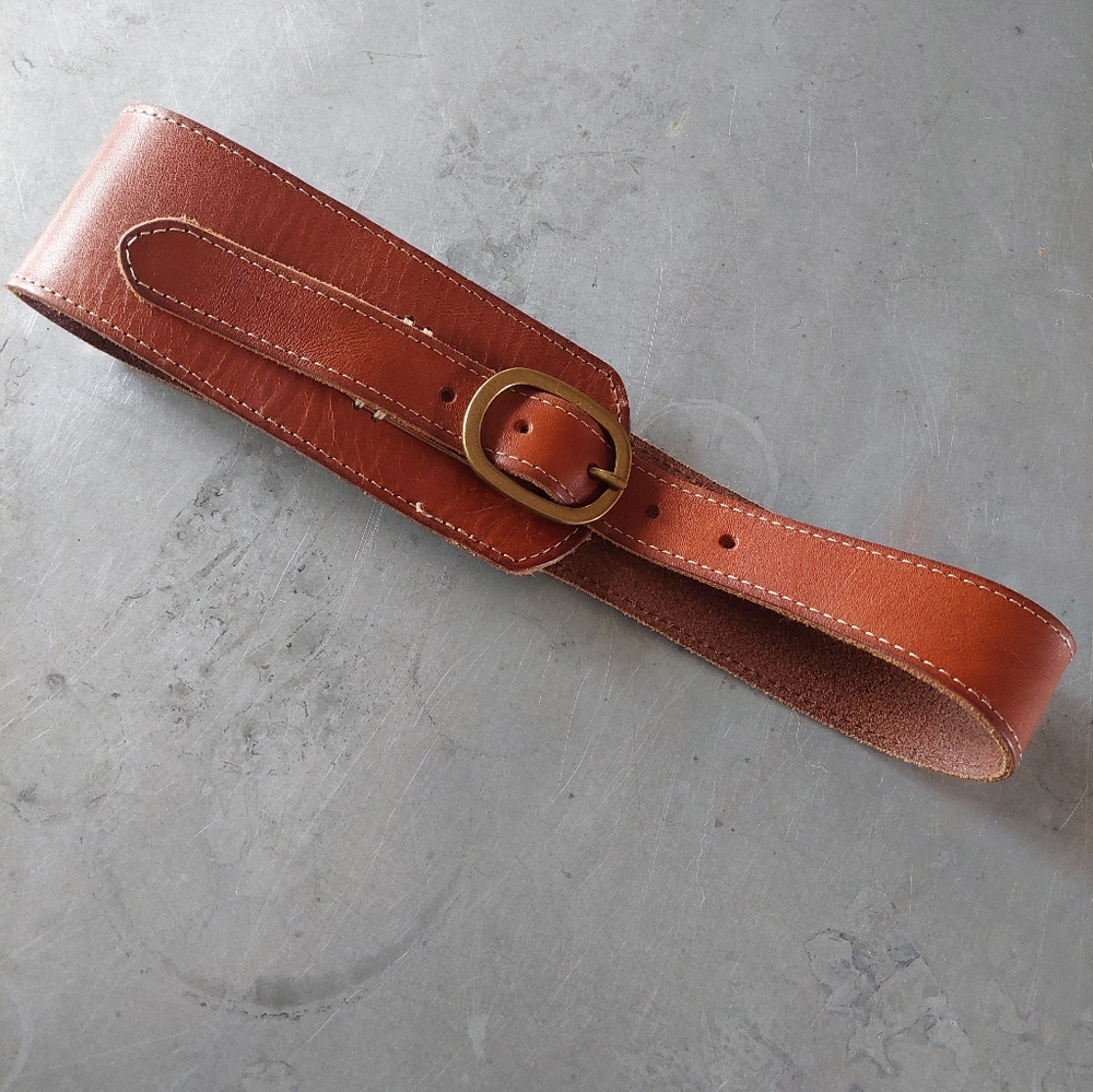 VTG Equestrian Leather Waist Belt with Brass Buckle asymmetrical S